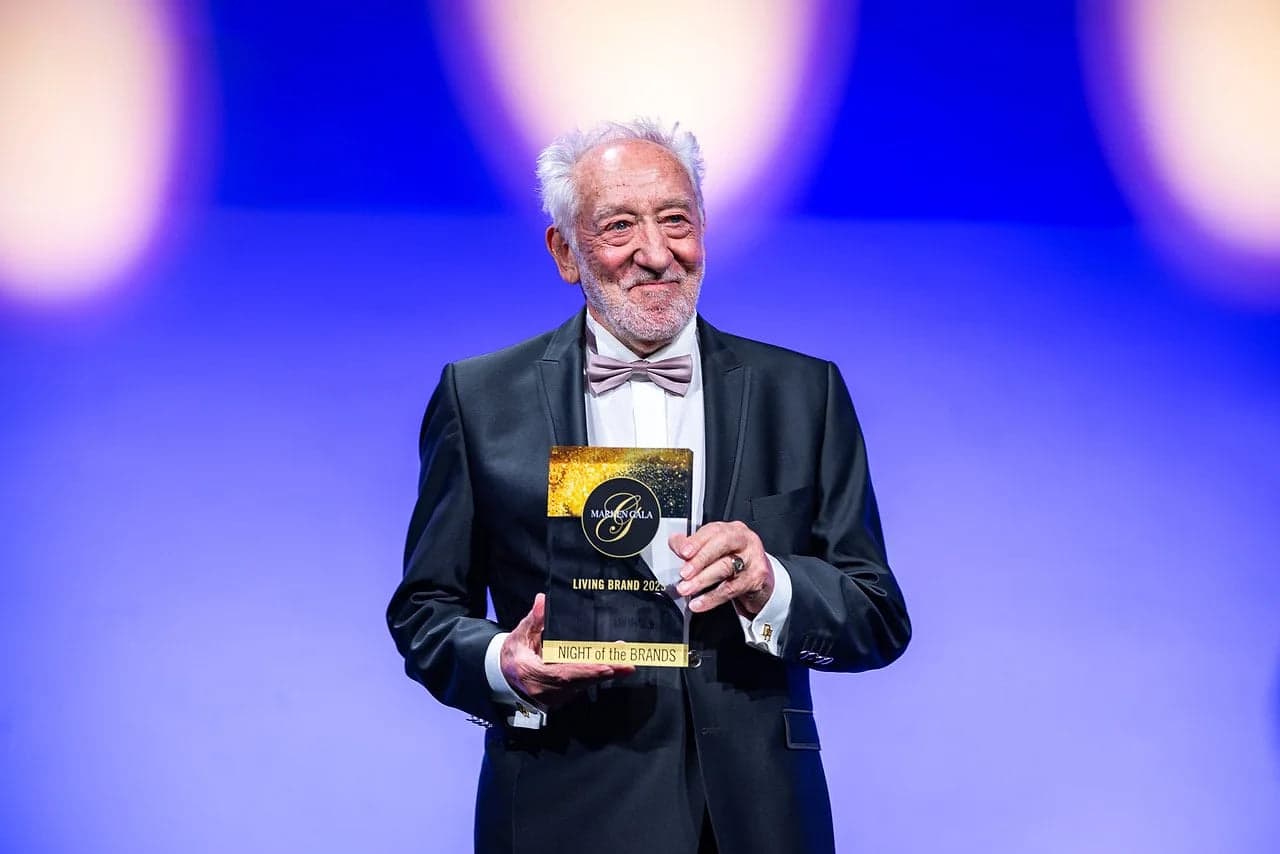 Living Brand Award